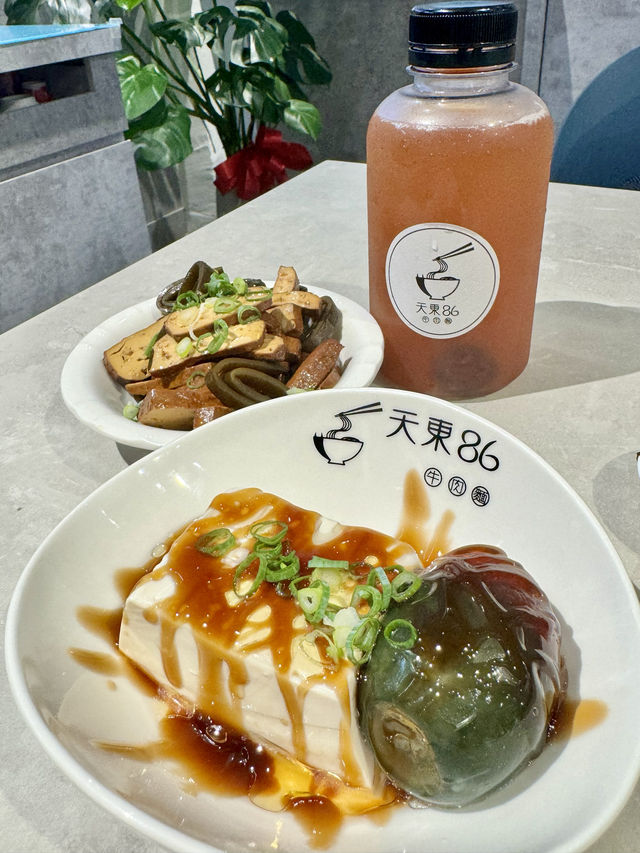 暴食台北003｜從天母開到信義區的厲害牛肉麵·天東86