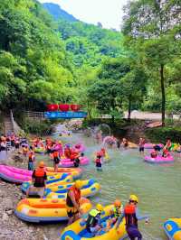 成都戶外避暑攻略|夏日玩水聖地森林瀑布漂流。