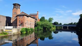 Derby: A city where history and modernity intertwine.