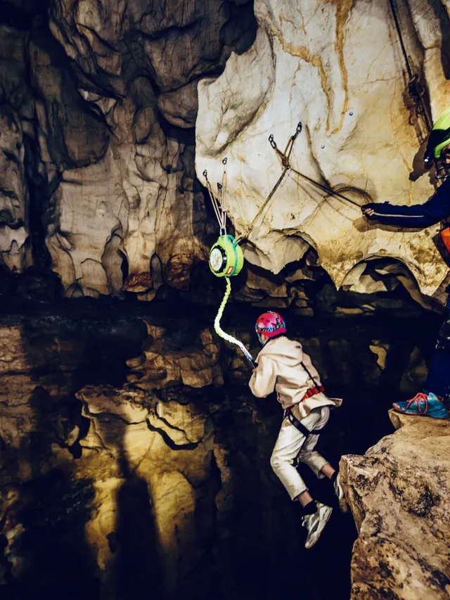 荔波"酷玩森林探洞"體驗。 荔波"酷玩森林探洞"體驗。