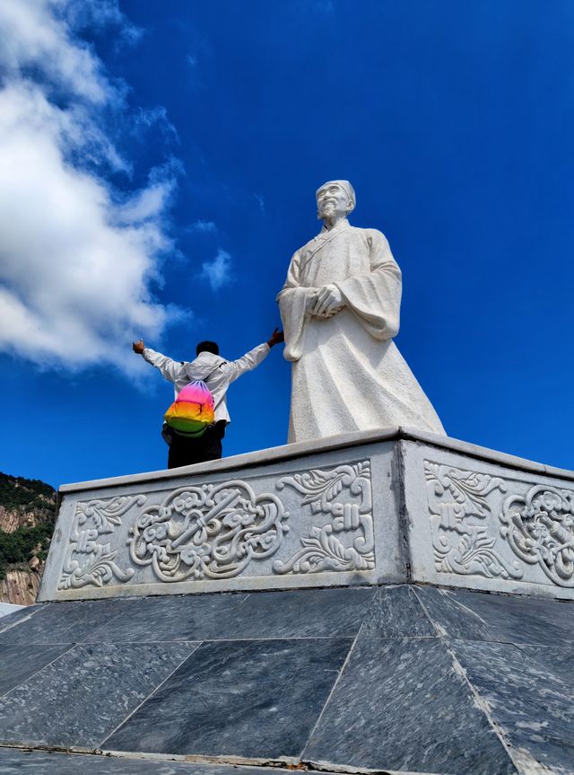 南陽五朵山閔公祠 閔智亭道長像。