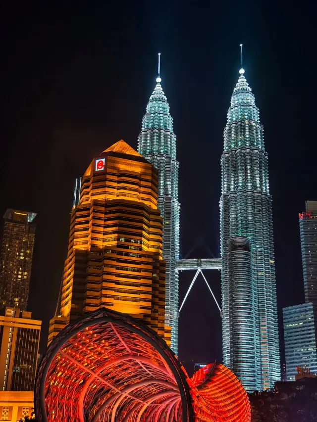 Malaysia is a visa-free paradise for Friends fans. 