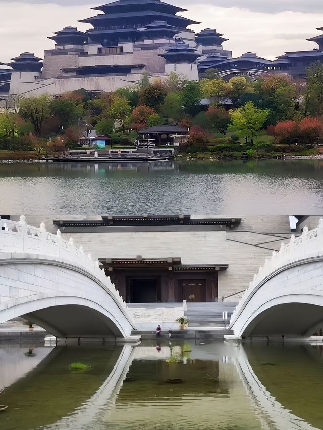放在全國都很震撼的景點！漢中真敢建啊