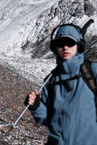 野馬海子徒步—遇見雪山下的藍冰湖泊
