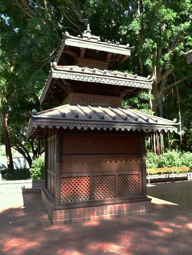 為何精緻的尼泊爾和平塔會建在澳洲？