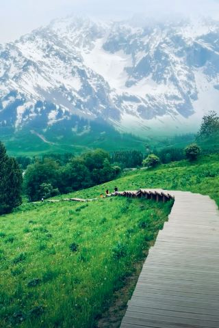 The scenery is stunning! My friends keep asking me about this place!