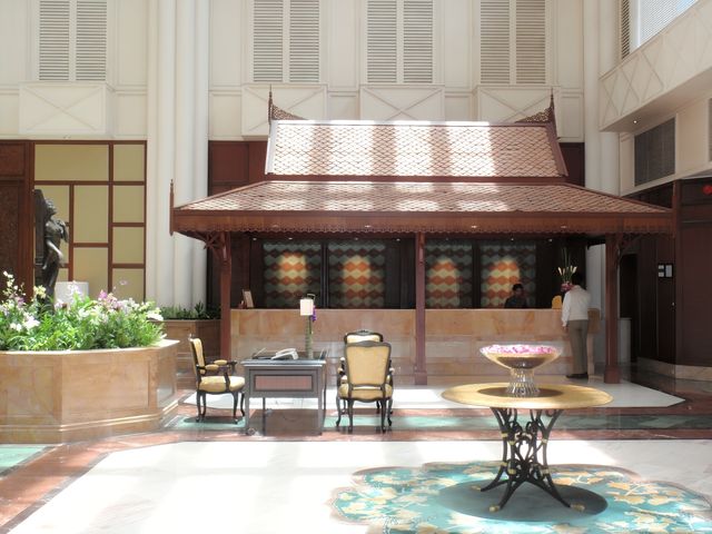 曼谷香格里拉大酒店 景色與服務的雙重體驗 酒店：香格里拉大酒店 地址：89 Soi Wat