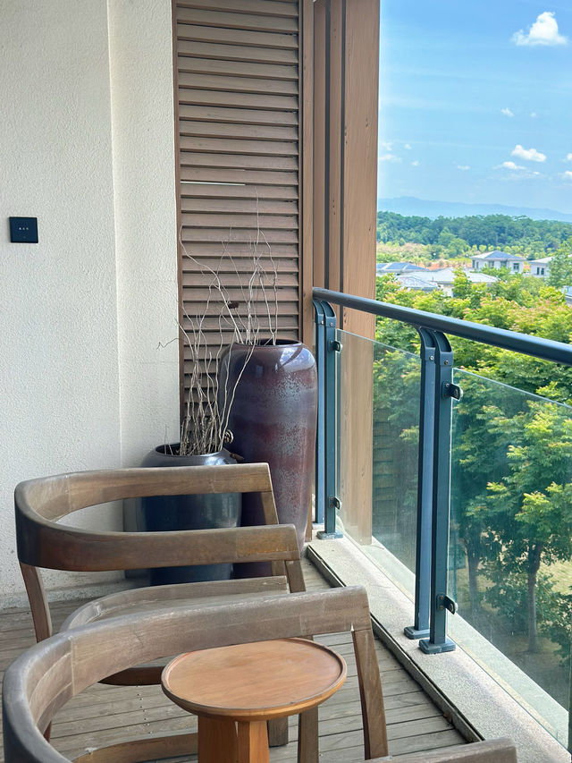 湖光山色的酒店