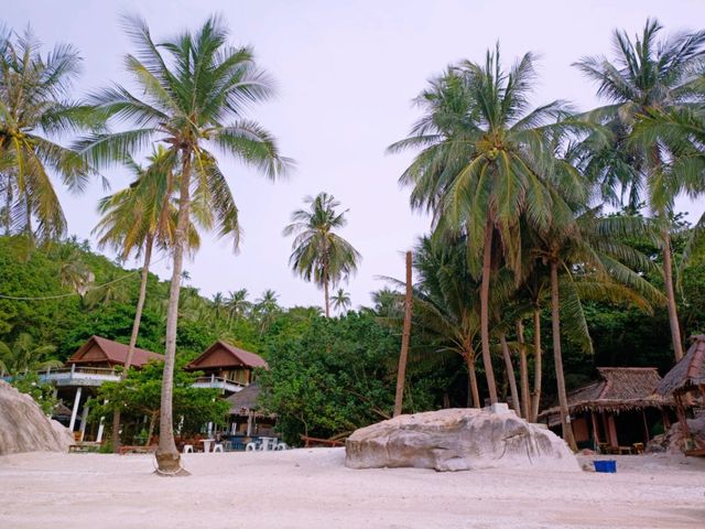 Island Bliss & Beyond: The Ultimate Koh Samet Summer Itinerary