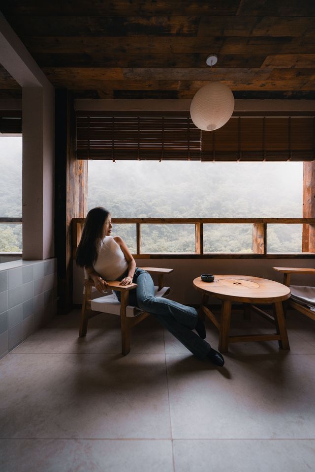 秋日 雨天 山林 私湯