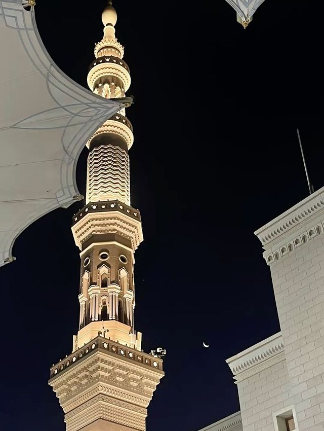 Bismillah!印尼兄弟姊妹的麥加副朝攻略,神聖之旅也能輕鬆又溫馨🌙 Bismillah!印尼兄弟姊妹的麥加副朝攻略,神聖之旅也能輕鬆又溫馨🌙