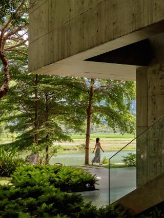 Guangxi Chongzuo Lishi | An Adult's Plan to Escape the City