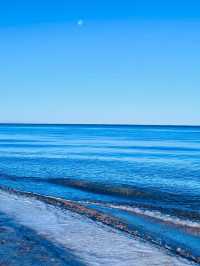 冰封青海湖:藏著藍冰與天鵝的冬日祕境