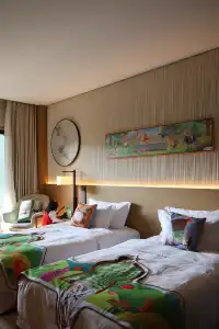 神仙居遛娃|挖到愛麗絲主題親子房酒店