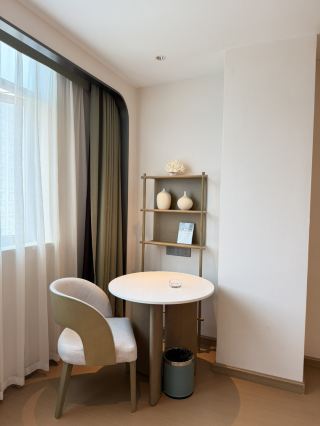 육풍 자매 여행 필수 숙소｜오하·지중해 시티뷰 트윈룸 너무 좋아요