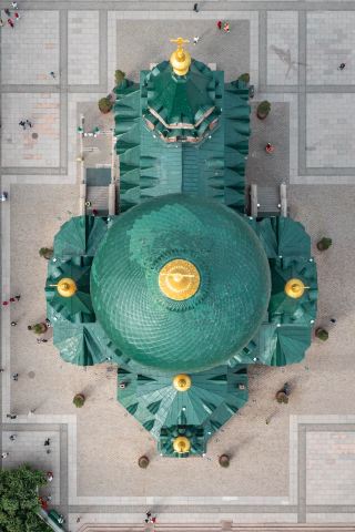 The most photogenic spot at Saint Sophia has never been the front.