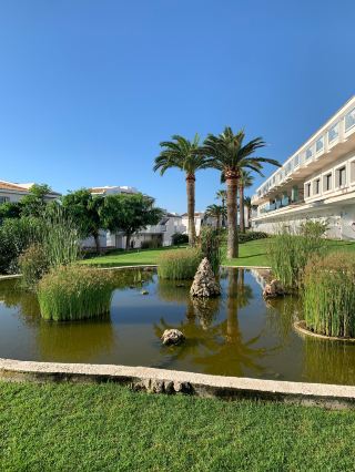 Fantastic Seaside Stay with Great Amenities