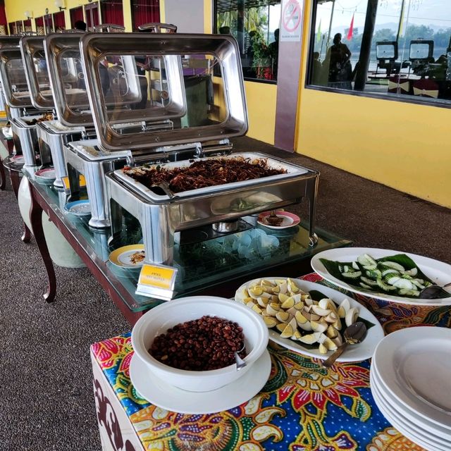 Buffet Breakfast by the Lakeside