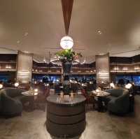勁靚夜景的49樓 Lounge & Restaurant