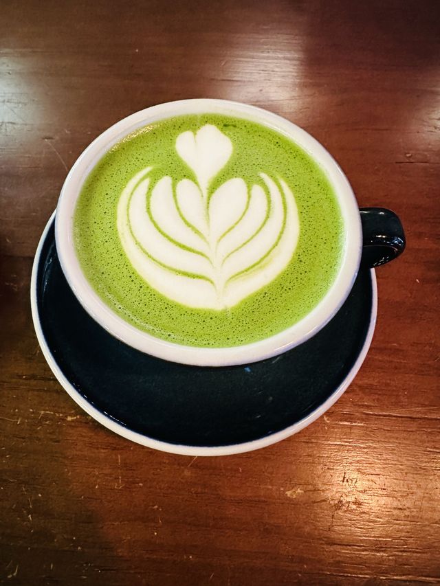 📍佐敦工業風Cafe☕️咖啡Zombie好去處🧟‍♀️🧟‍♂️自家烘焙咖啡豆🤤鹹點甜點都好味道👍🏻