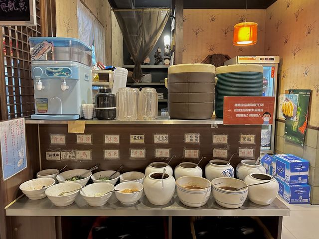 【 2023 屏東美食 】王記麻辣火鍋 鴛鴦鍋 無限冰淇淋