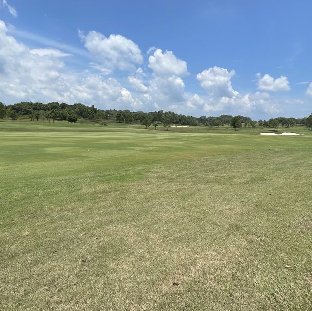 貼近海洋附有沙灘鄰近golf course的度假酒店