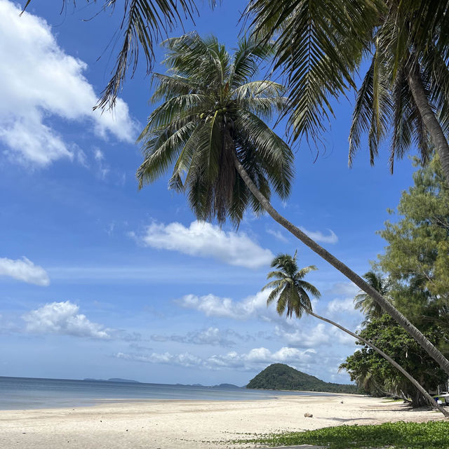 ชุมพร เมืองหาดทรายสวยสี่ร้อยลี้📍