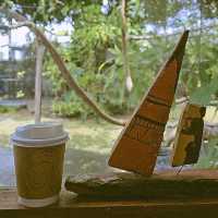 Tone Cafe' เมืองแห่งขุนเขา สายฝน ลมและหมอก