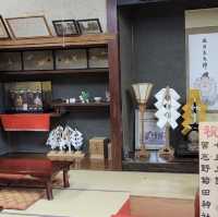 Shrine with guidance lion dog 