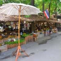 ตลาดไทยย้อนยุคบ้านระจัน
