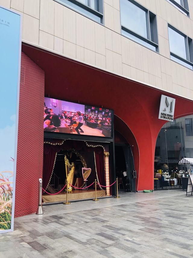 室內室外的商場