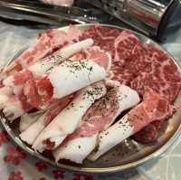 레트로 컨셉에 소고기 철판구이 맛집 남산소금구이!