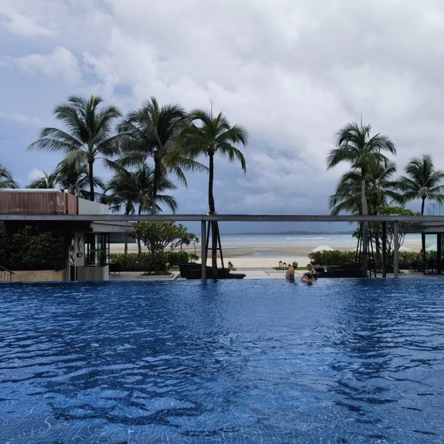 🏖️🌊🌴 藍天白雲下的極致享受～普吉邁考海灘萬豪酒店🌅🍳🌟