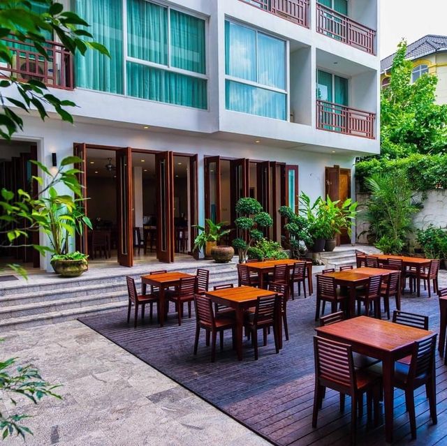 Sabaidee at Lao hotel 