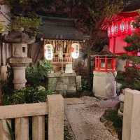 隱藏於京都最熱鬧商店街的神社