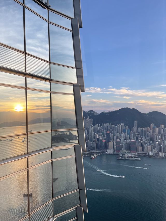 擁有最高視覺嘅海景酒店 Ritz Carlton 麗斯卡爾頓酒店