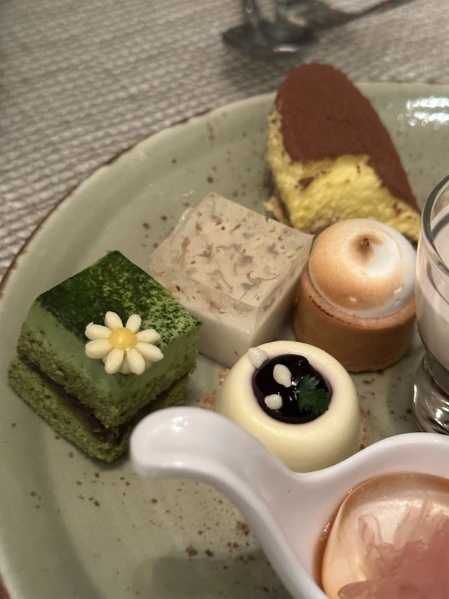 帶媽咪去食香港美麗華酒店Yamm自助午餐