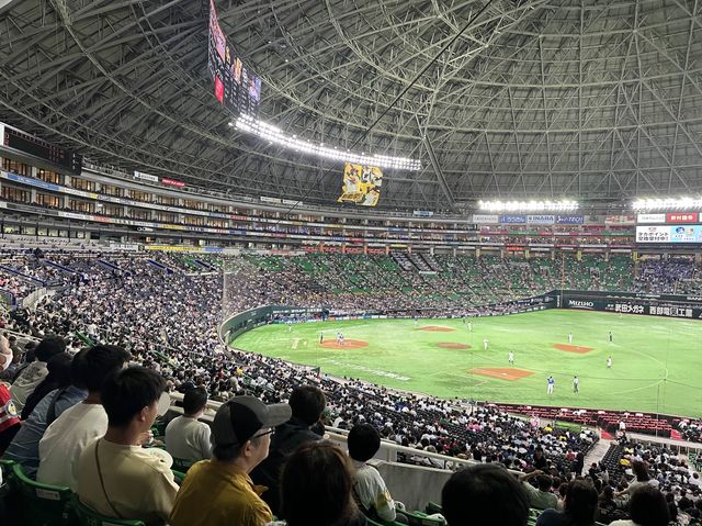 福岡・百道浜。『福岡PayPayドーム』で野球観戦。