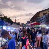 ตลาดศาลเจ้าของกินขนมนมเนยเยอะสุดๆ