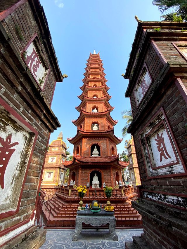Tran Quoc Pagoda - VN No.1 beautiful Pagoda 