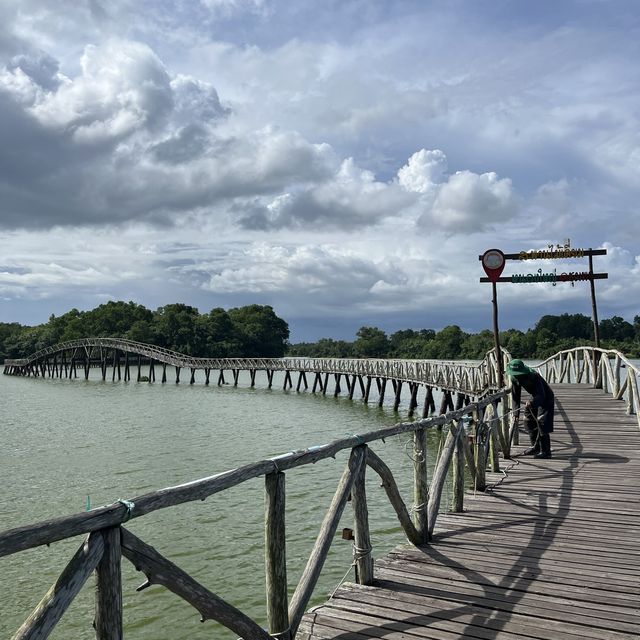 สะพานไม้เคี่ยม จุดเช็คอินชุมพร📍