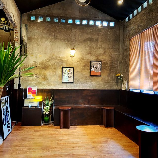 Blackdog coffeebar .... คาเฟ่มินิมอลเปิดใหม่ระยอง