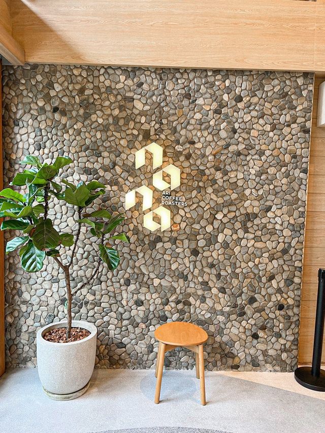 Nana Coffee Roasters Ari | ร้านกาแฟเจ้าเด็ด