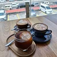 🦄 Cafe Hoppin': Tiffz Coffee Gallery
