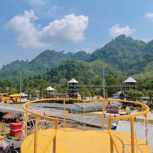 Lansaka sheep farm : คาเฟ่ฟาร์มแกะ ลานสกา