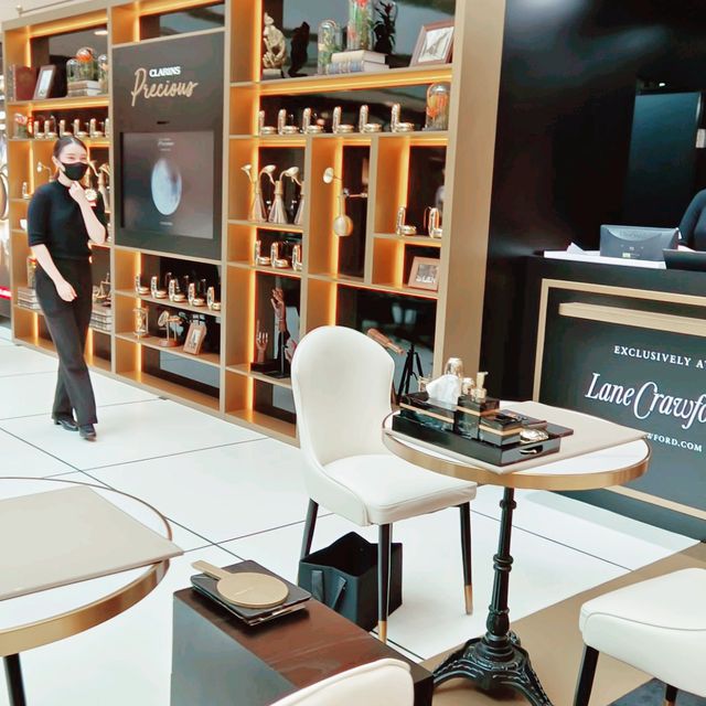參觀 clarins 珍稀凝時體驗館!美妙! 參觀 clarins 珍稀凝時體驗館!美妙!