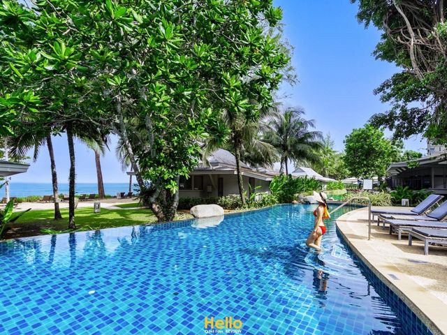 Moracea Khaolak Resort ที่พักสวยริมทะเล