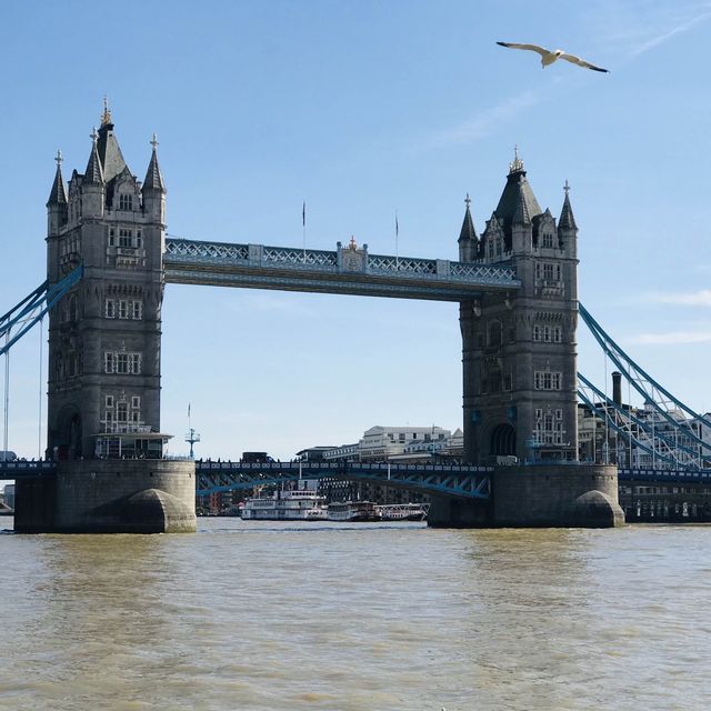 Tower bridge in London 🌉
