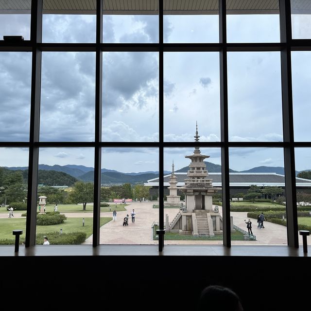 국립 경주 박물관에 떠오르는 핫플 도서관