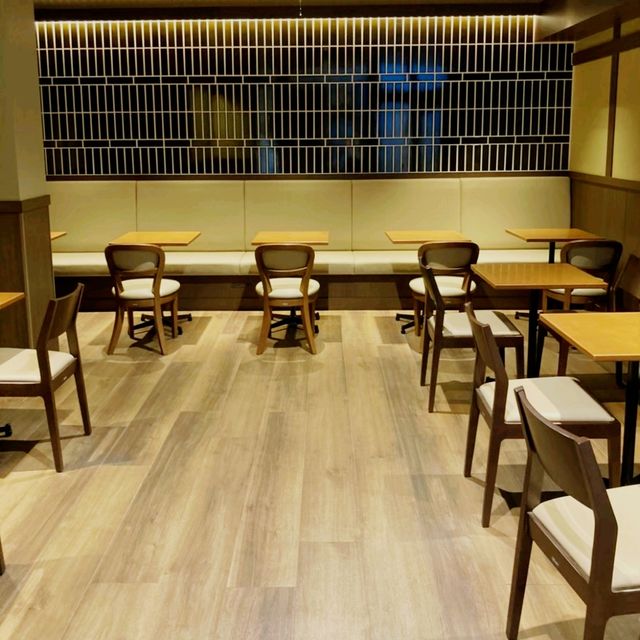 白壁の蔵でいただく季節限定フルーツティー　TULLY'S COFFEE